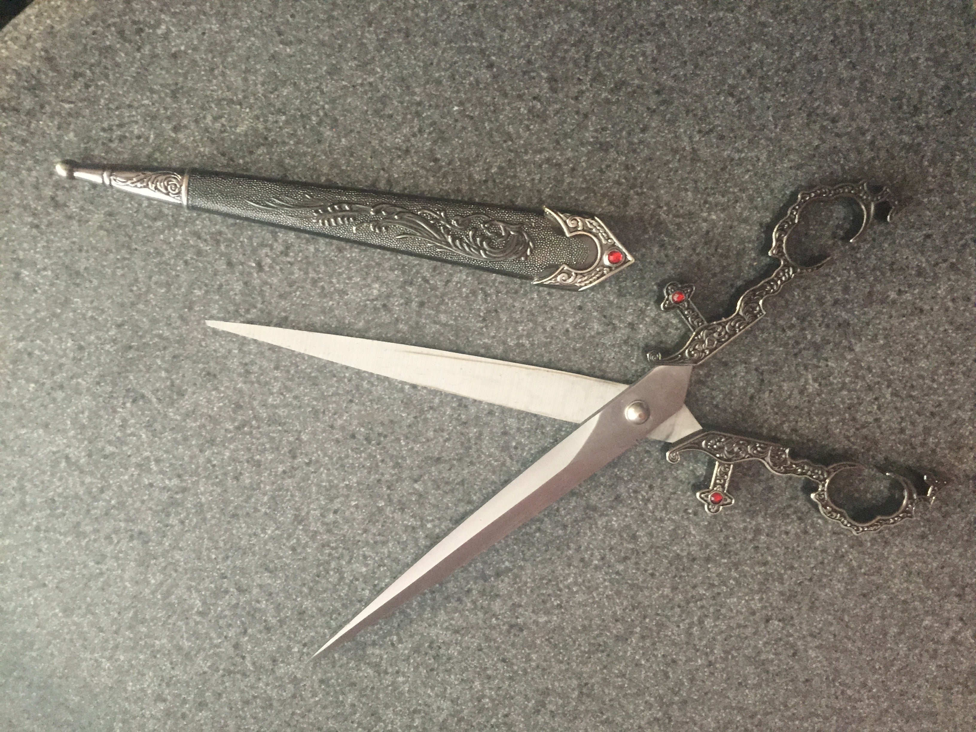 Gray Renaissance Scissors