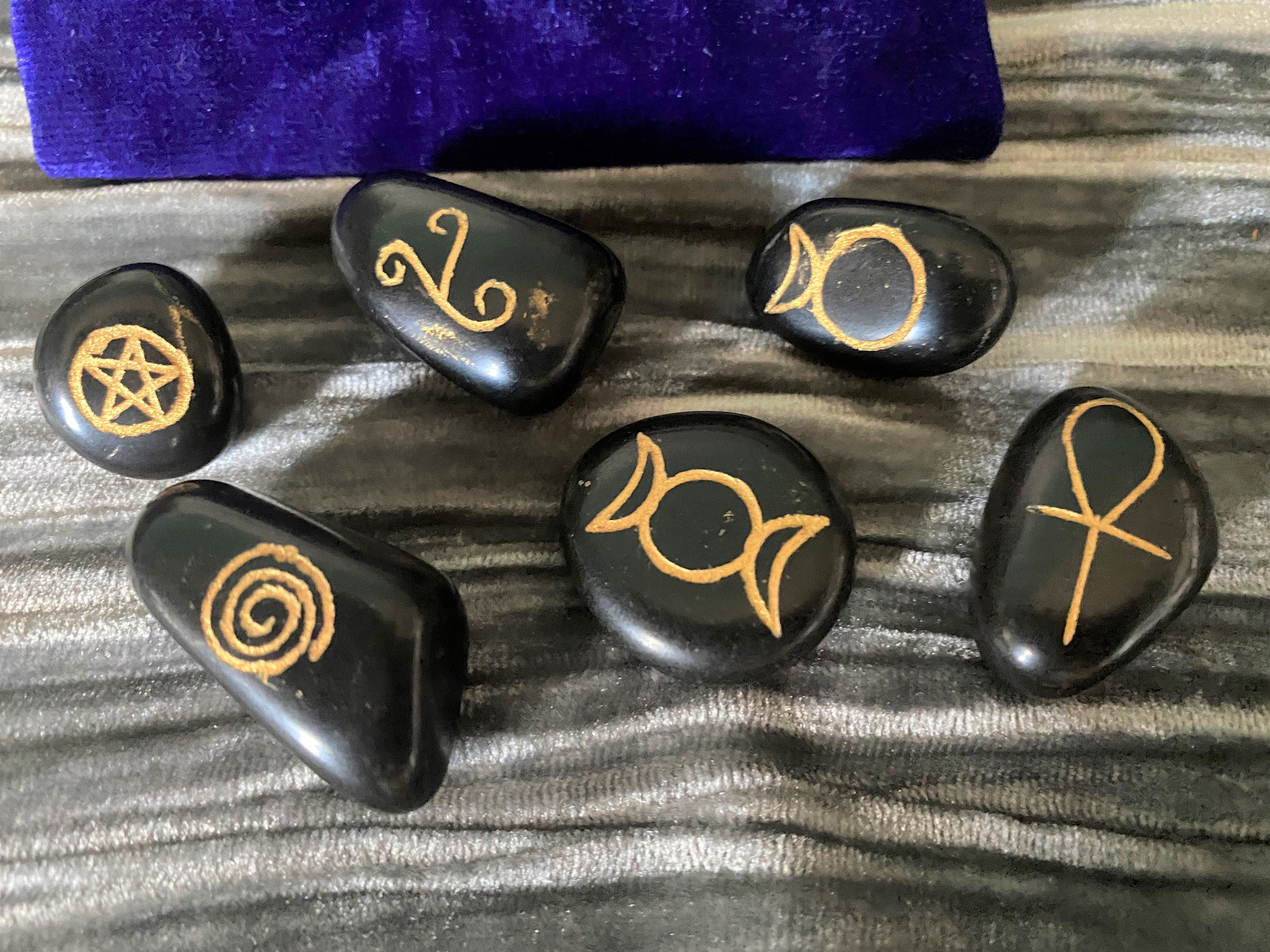 Witch Sigil Stones Black Agate 6 Piece Altar Stones – MydnytBlu